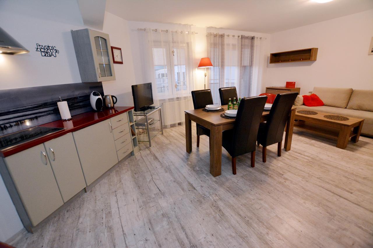 Apartament Przy Latarni Morskiej Колобжег Екстериор снимка